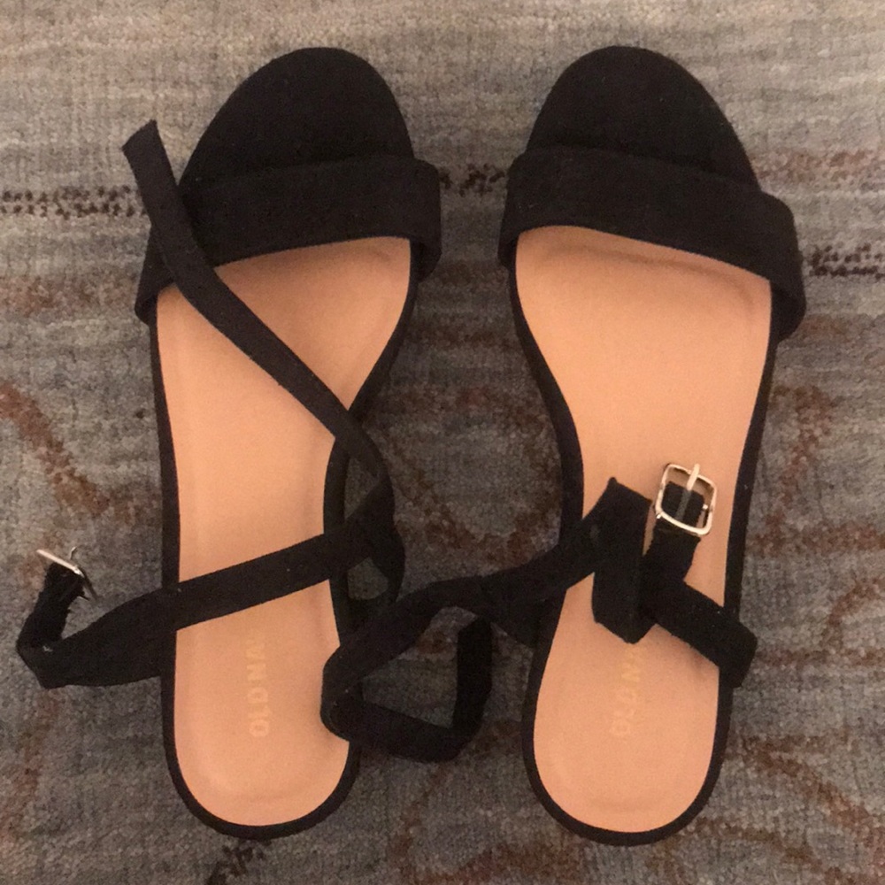 NEW Old Navy 1.5 inch black heels